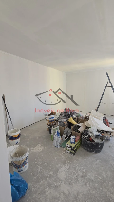Apartamento T2 para Venda em Falagueira-Venda Nova
