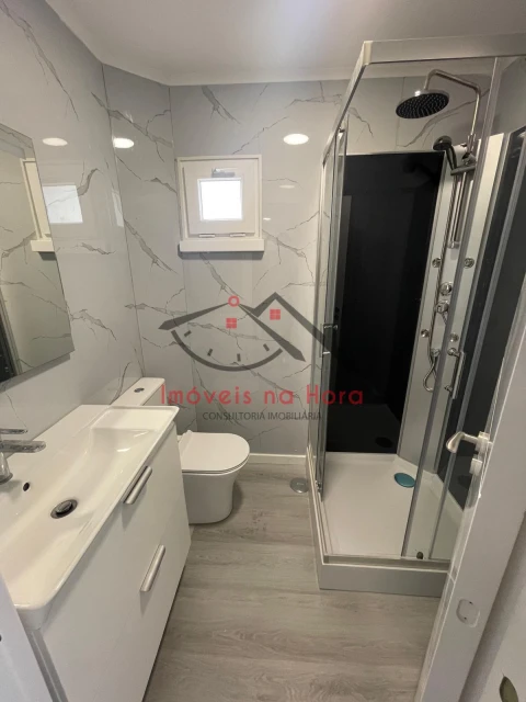 Apartamento T2 para Venda em Falagueira-Venda Nova