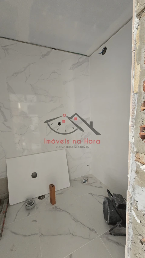 Apartamento T2 para Venda em Falagueira-Venda Nova