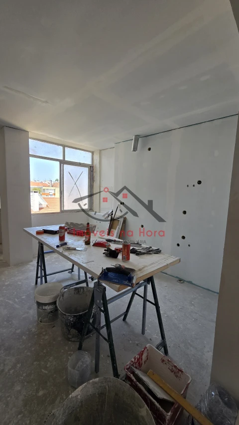Apartamento T2 para Venda em Falagueira-Venda Nova