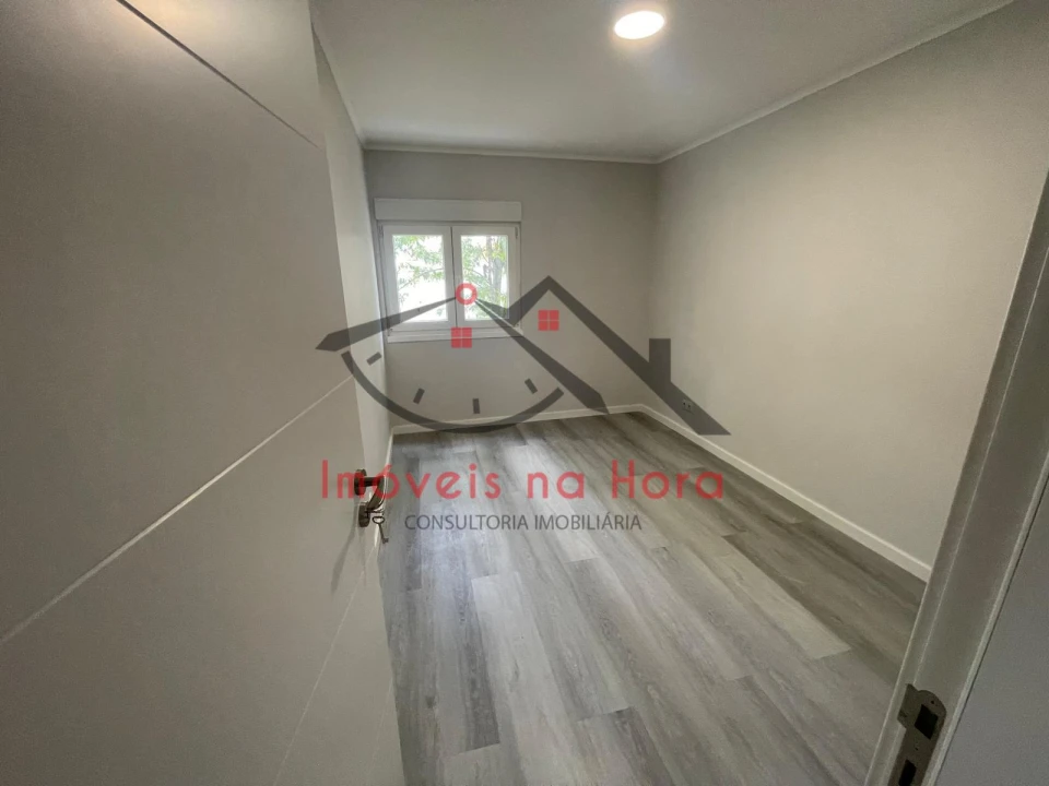 Apartamento T2 para Venda em Falagueira-Venda Nova Foto 5