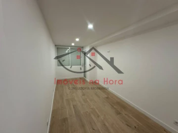 Apartamento T2 para Venda em Póvoa de Santa Iria e Forte da Casa
