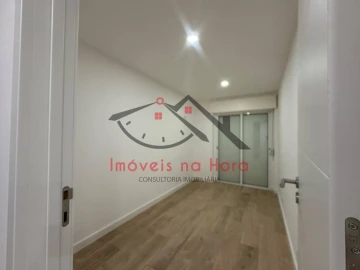 Apartamento T2 para Venda em Póvoa de Santa Iria e Forte da Casa