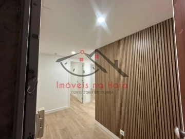 Apartamento T2 para Venda em Póvoa de Santa Iria e Forte da Casa