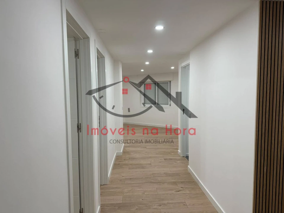 Apartamento T2 para Venda em Póvoa de Santa Iria e Forte da Casa Foto 7