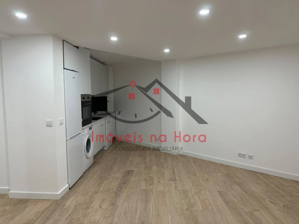 Apartamento T2 para Venda em Póvoa de Santa Iria e Forte da Casa Foto 16