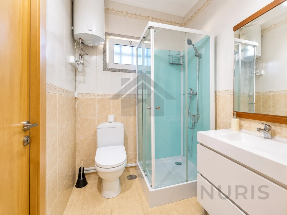 Apartamento T1 para Venda em Alvor Foto 8