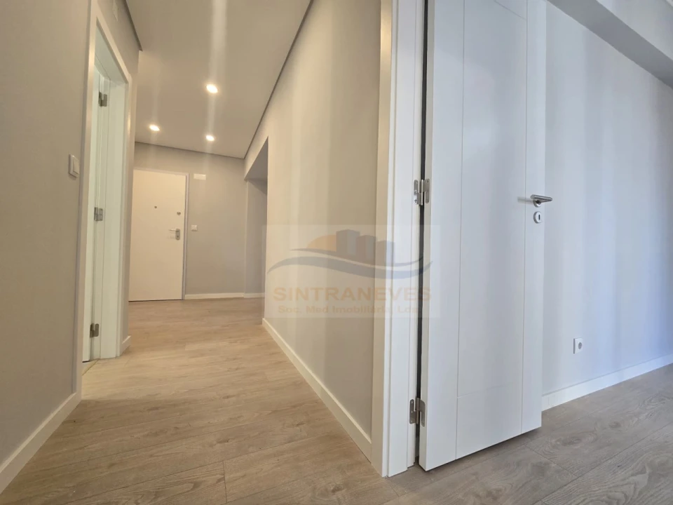 Apartamento T3 para Venda em Venteira Foto 5