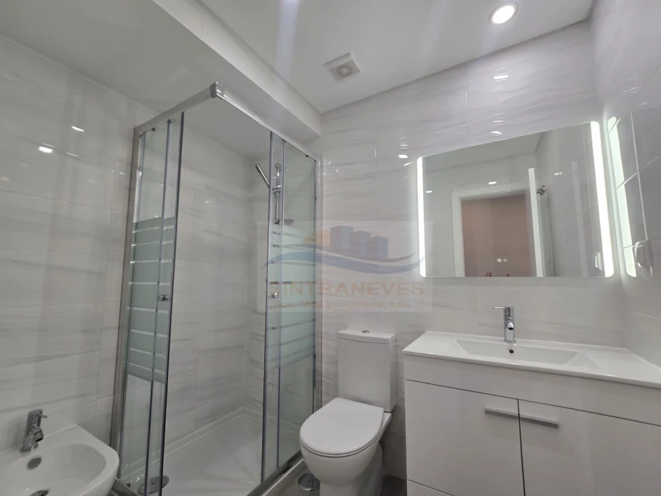 Apartamento T3 para Venda em Venteira Foto 17