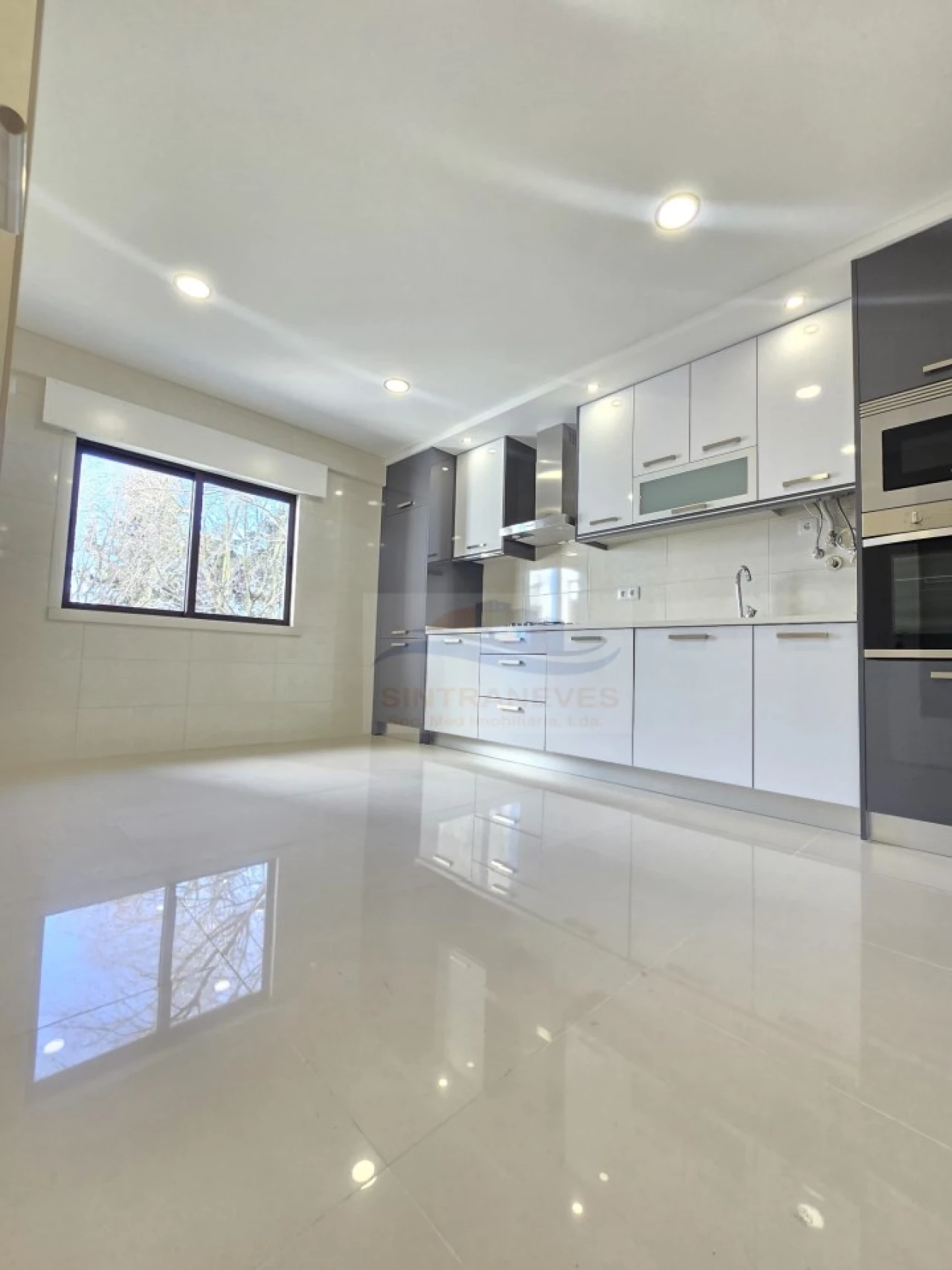 Apartamento T3 para Venda em Venteira Foto 33
