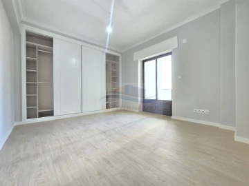 Apartamento T3 para Venda em Venteira