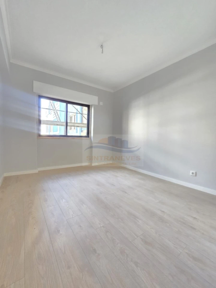 Apartamento T3 para Venda em Venteira Foto 19