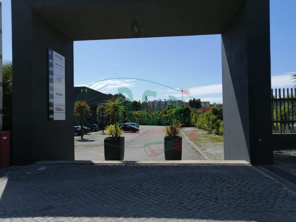 Armazém para Arrendamento em Fânzeres e São Pedro da Cova Foto 5