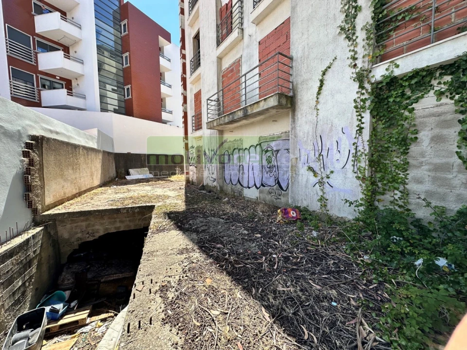 Prédio para Venda em Algueirão-Mem Martins Foto 6