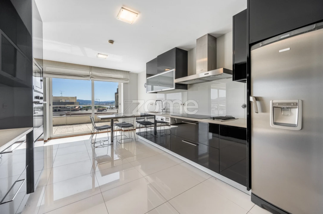 Apartamento T3 para Venda em Santa Maria Maior e Monserrate e Meadela Foto 17