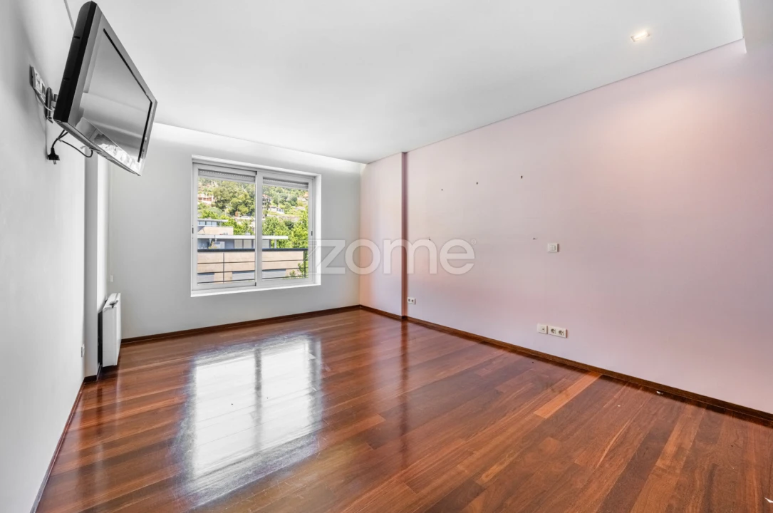 Apartamento T3 para Venda em Santa Maria Maior e Monserrate e Meadela Foto 24