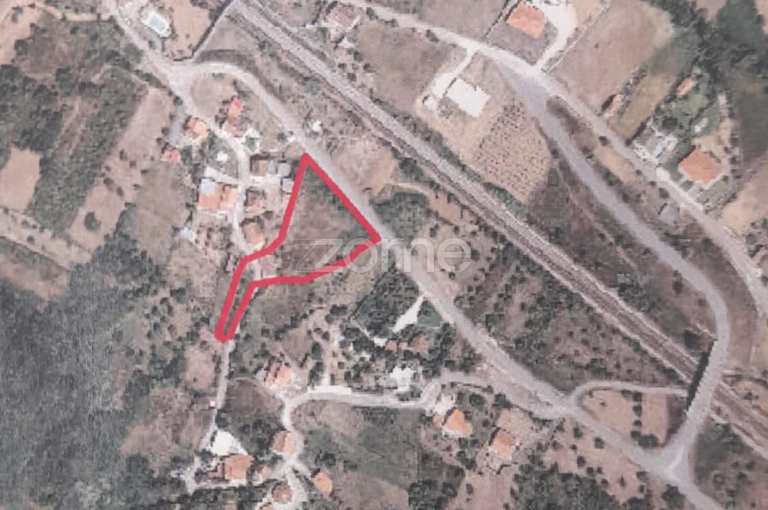 Moradia T4 para Venda em Santiago e São Simão de Litém e Albergaria dos Doze Foto 18