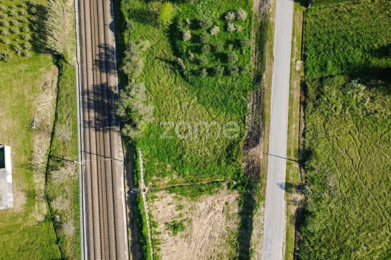 Moradia T4 para Venda em Santiago e São Simão de Litém e Albergaria dos Doze Foto 11