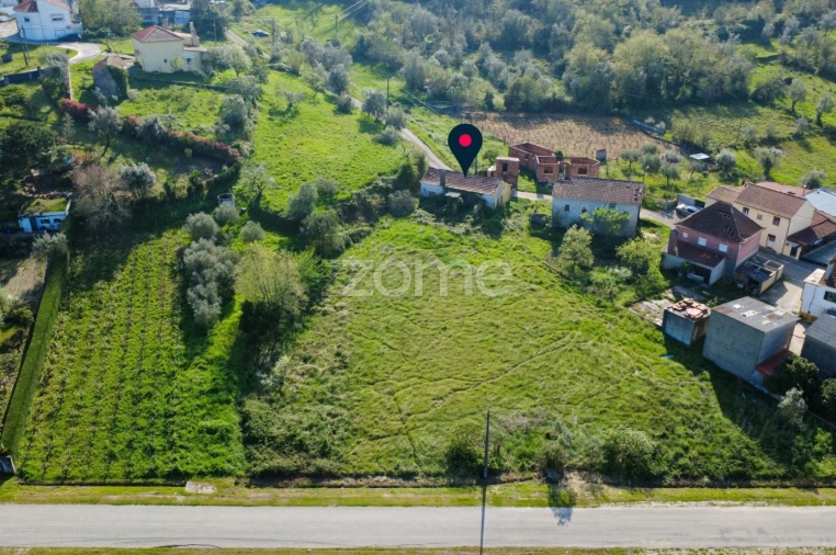 Moradia T4 para Venda em Santiago e São Simão de Litém e Albergaria dos Doze Foto 10