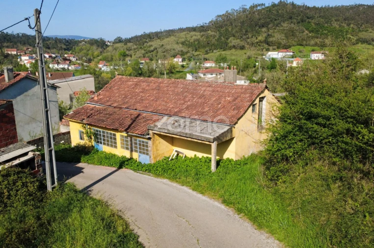 Moradia T4 para Venda em Santiago e São Simão de Litém e Albergaria dos Doze Foto 6