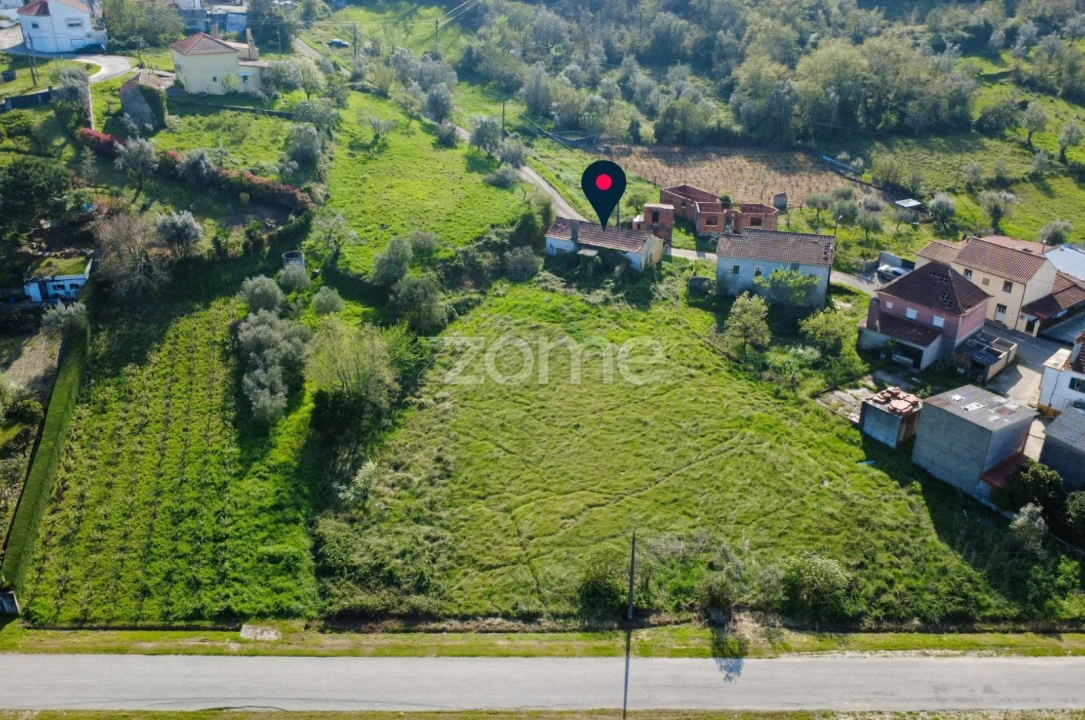 Moradia T4 para Venda em Santiago e São Simão de Litém e Albergaria dos Doze Foto 10