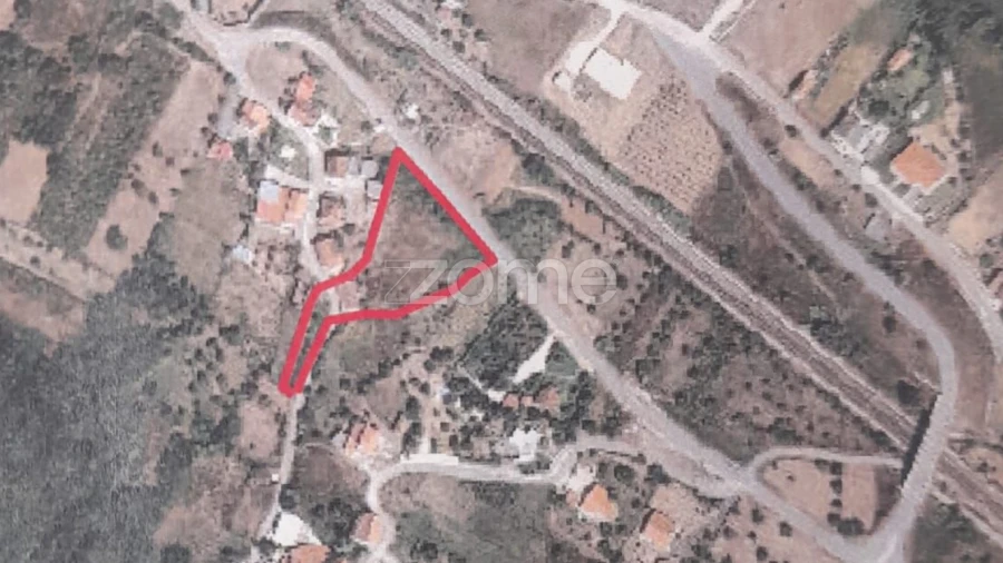 Moradia T4 para Venda em Santiago e São Simão de Litém e Albergaria dos Doze