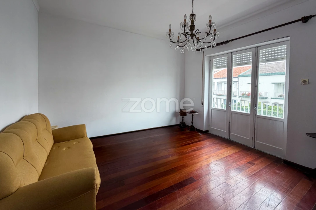 Moradia T5 para Venda em Ponta Delgada (São Pedro) Foto 22