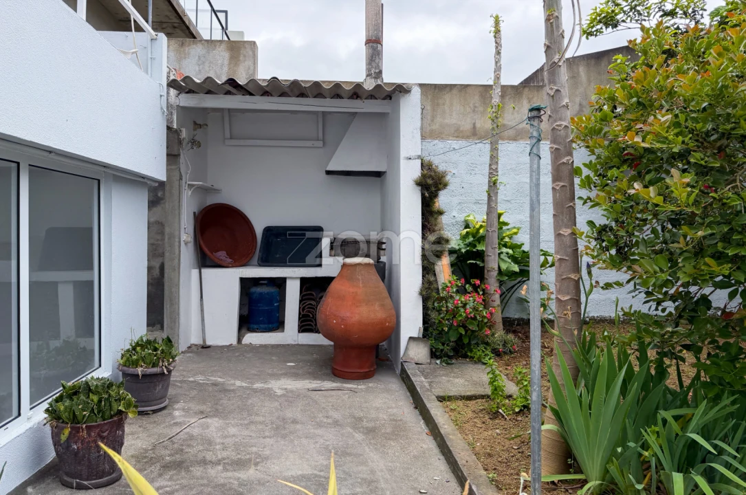 Moradia T5 para Venda em Ponta Delgada (São Pedro) Foto 35