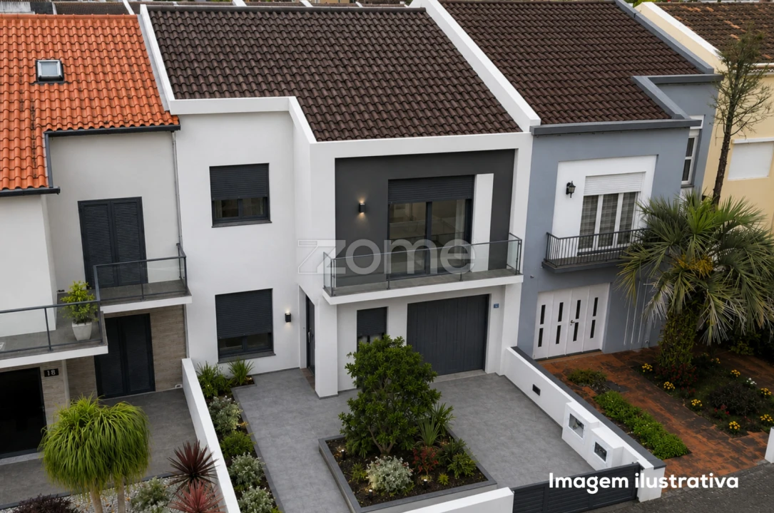 Moradia T5 para Venda em Ponta Delgada (São Pedro) Foto 3