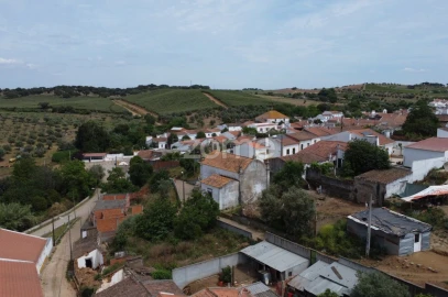 Moradia T3 para Venda em Vila Ruiva