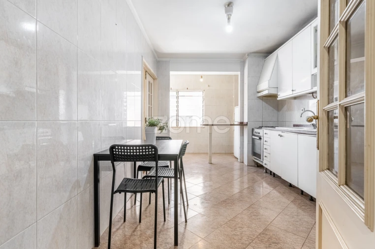 Apartamento T3 para Venda em Ferreiros e Gondizalves Foto 11