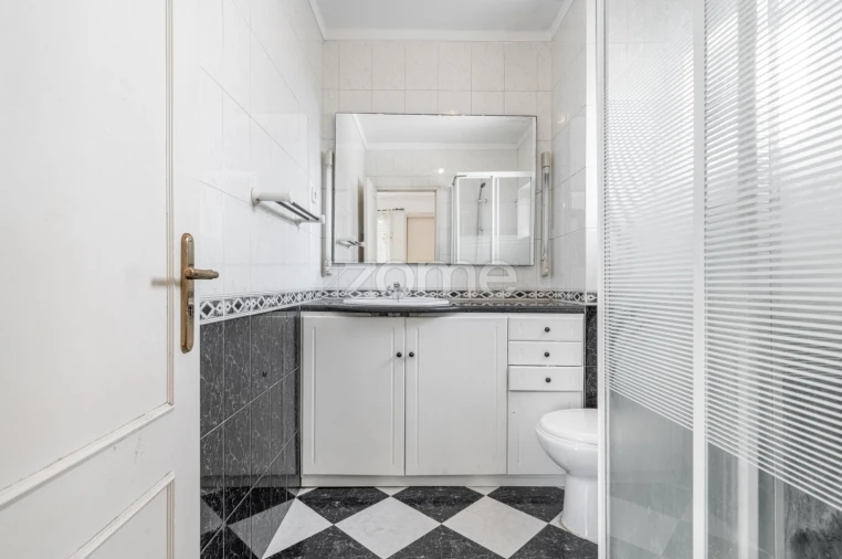 Apartamento T3 para Venda em Ferreiros e Gondizalves Foto 17