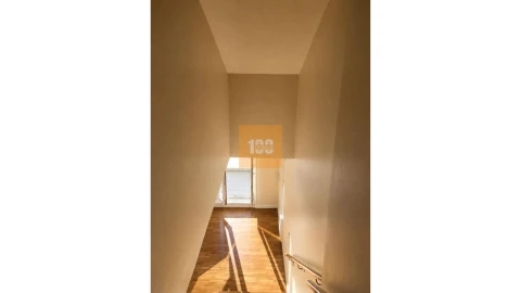 Apartamento T2 para Arrendamento em Pedroso e Seixezelo