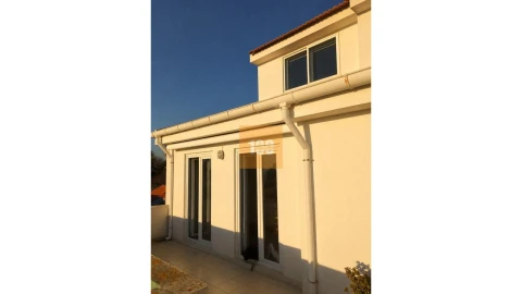 Apartamento T2 para Arrendamento em Pedroso e Seixezelo