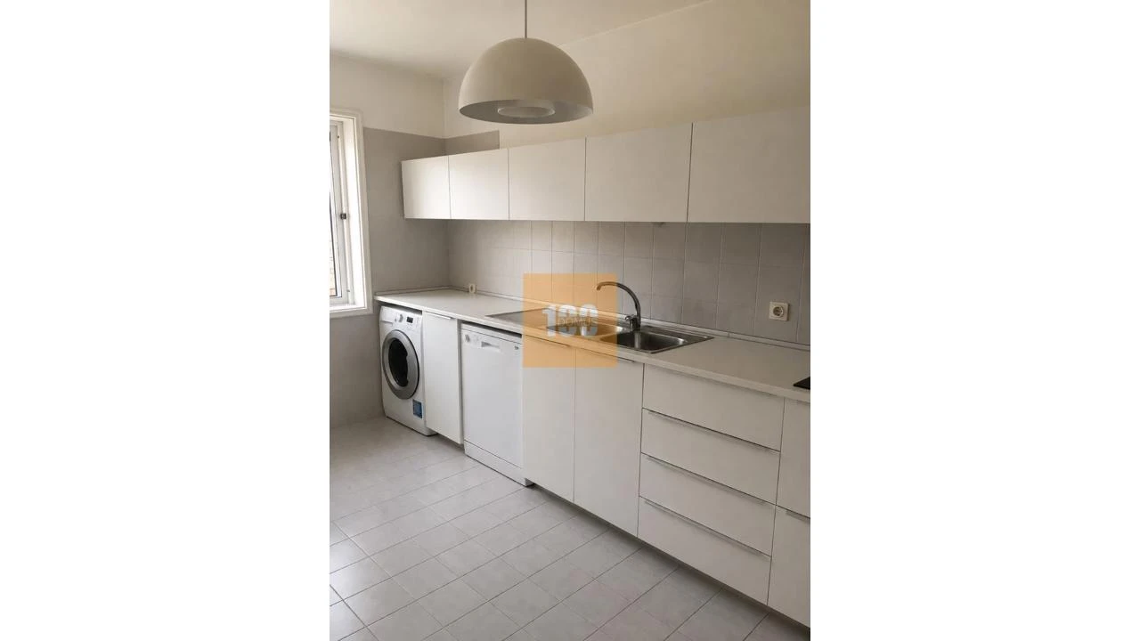 Apartamento T2 para Arrendamento em Pedroso e Seixezelo Foto 9