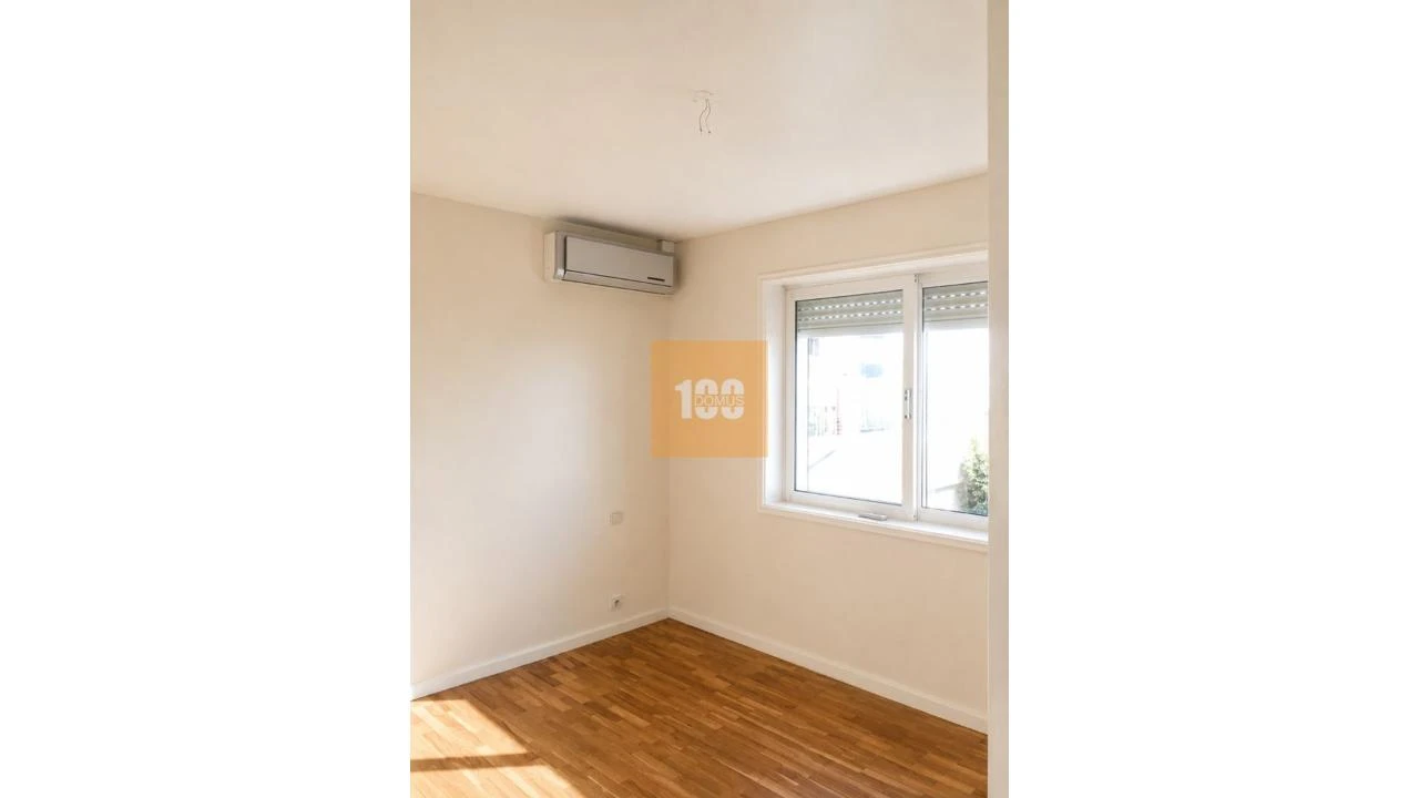 Apartamento T2 para Arrendamento em Pedroso e Seixezelo Foto 17