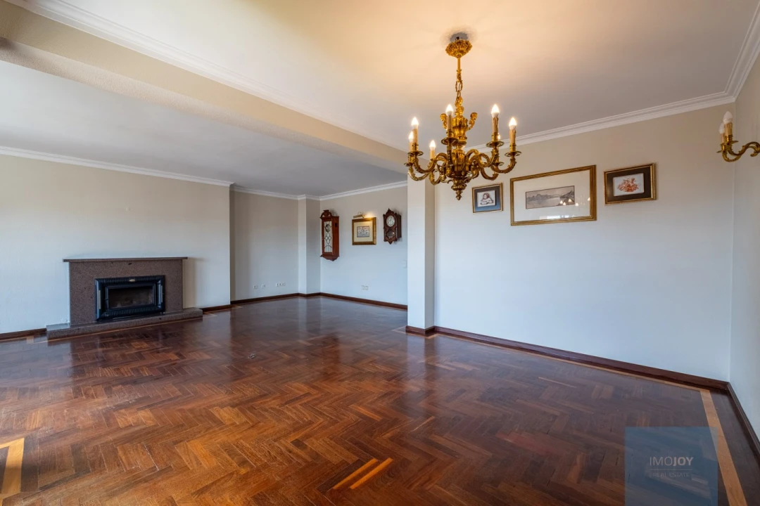 Apartamento T5 para Venda em Matosinhos e Leça da Palmeira Foto 6