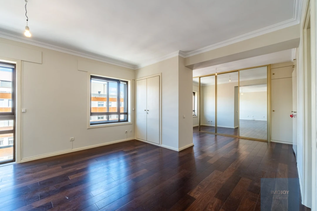 Apartamento T5 para Venda em Matosinhos e Leça da Palmeira Foto 12