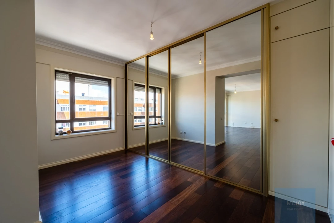 Apartamento T5 para Venda em Matosinhos e Leça da Palmeira Foto 14