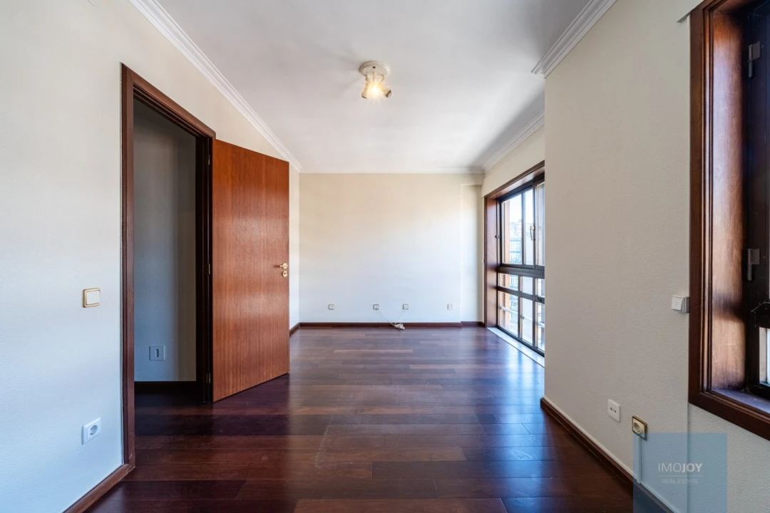 Apartamento T5 para Venda em Matosinhos e Leça da Palmeira Foto 23