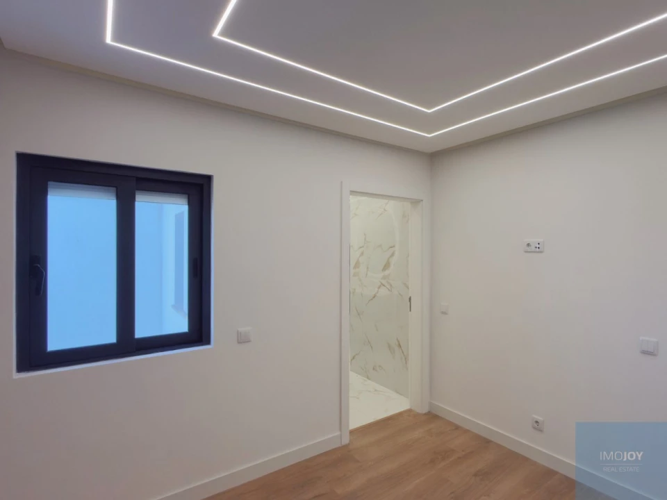 Apartamento T2 para Venda em Quarteira Foto 7