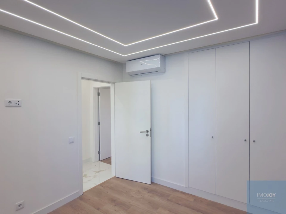 Apartamento T2 para Venda em Quarteira Foto 8
