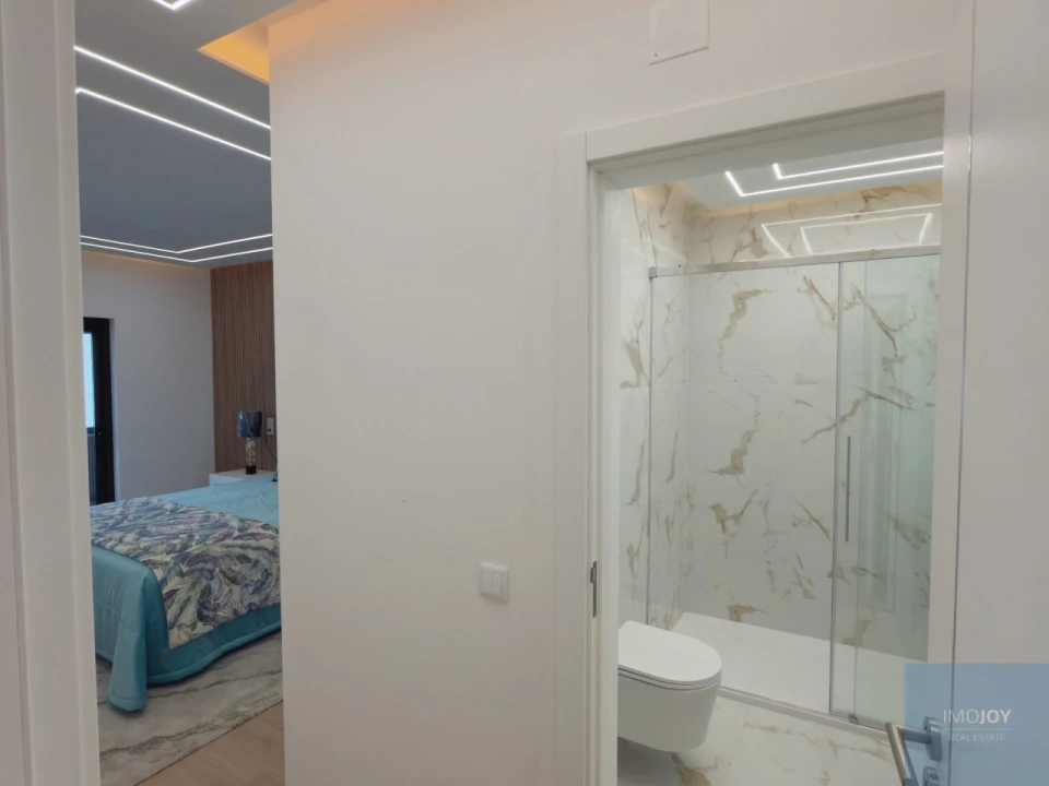 Apartamento T3 para Venda em Quarteira Foto 9