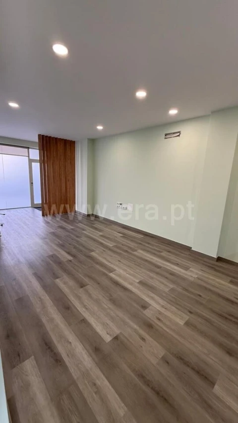 Apartamento T4 para Venda em Mafamude e Vilar do Paraíso