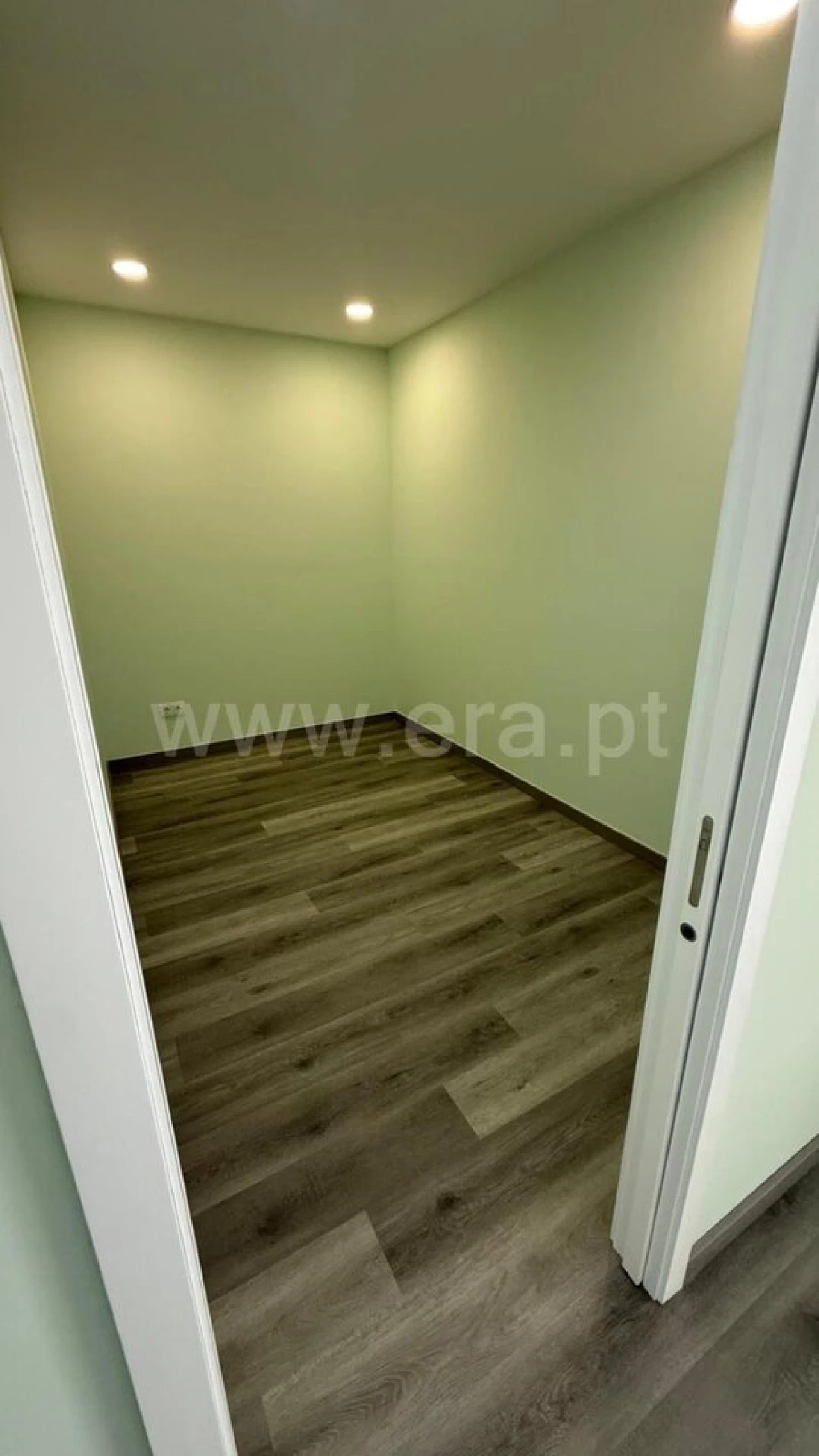 Apartamento T4 para Venda em Mafamude e Vilar do Paraíso Foto 16