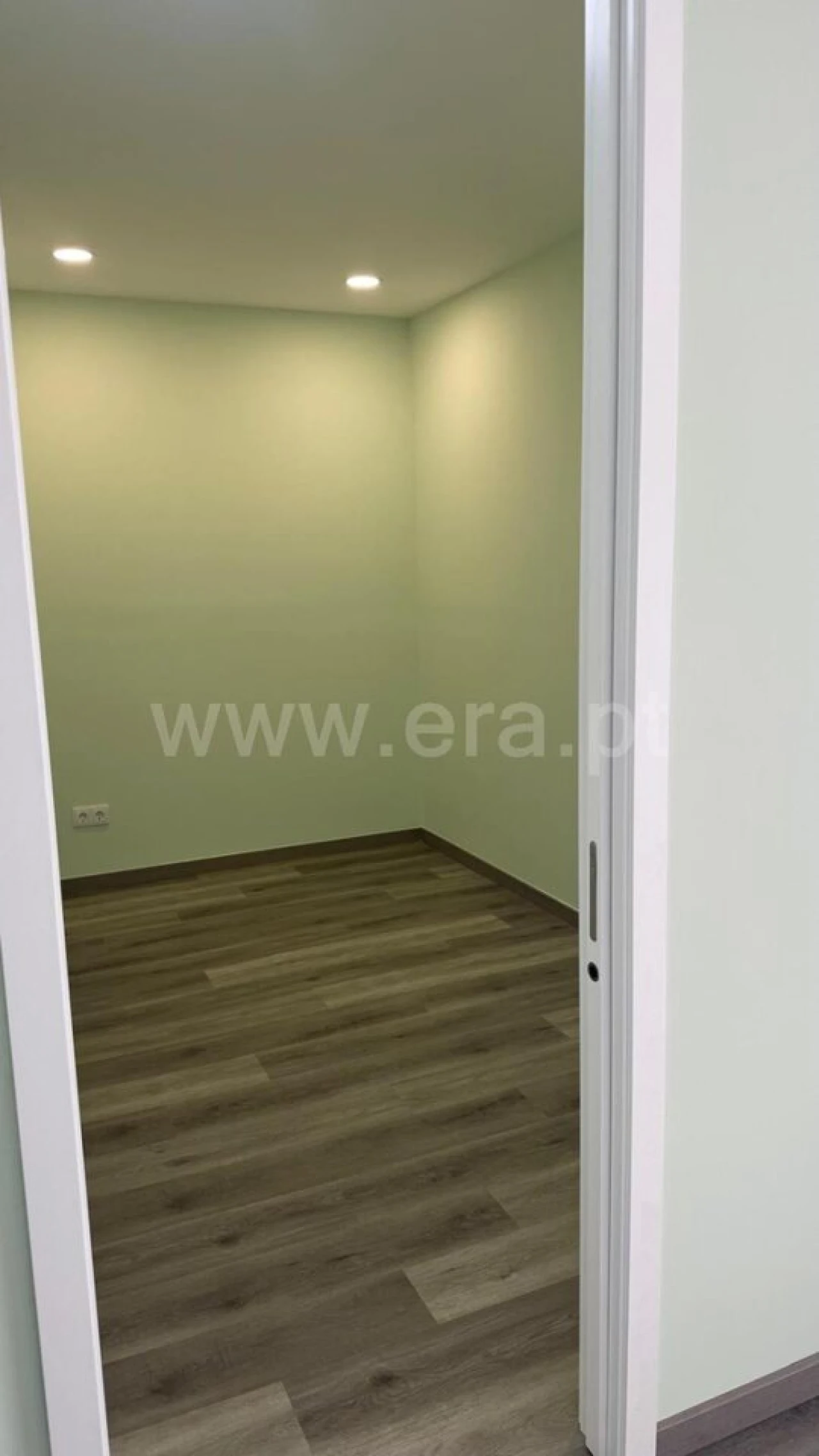 Apartamento T4 para Venda em Mafamude e Vilar do Paraíso Foto 2