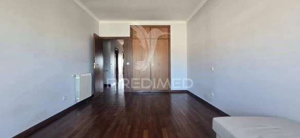 Apartamento T5 para Venda em São Vitor (Braga)
