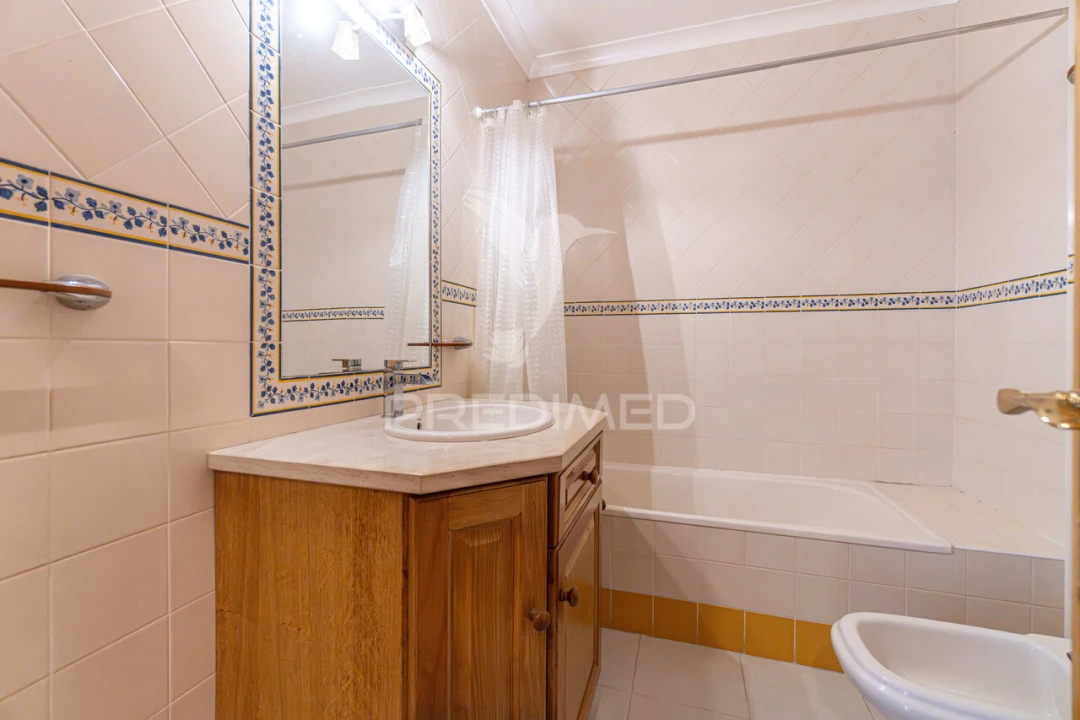 Apartamento T3 para Venda em Sines Foto 16