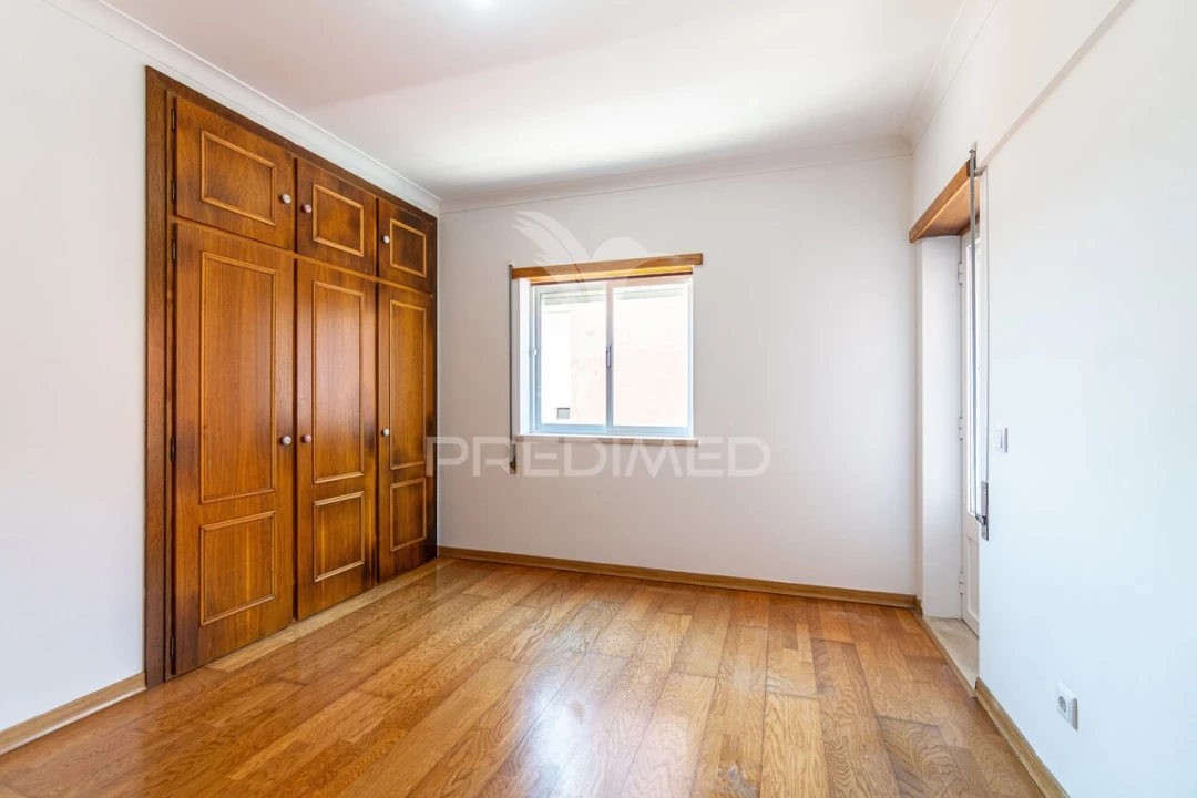Apartamento T3 para Venda em Sines Foto 9