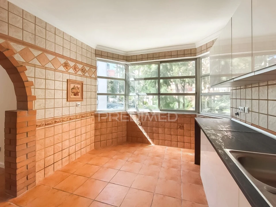 Apartamento T2 para Venda em Algueirão-Mem Martins Foto 6